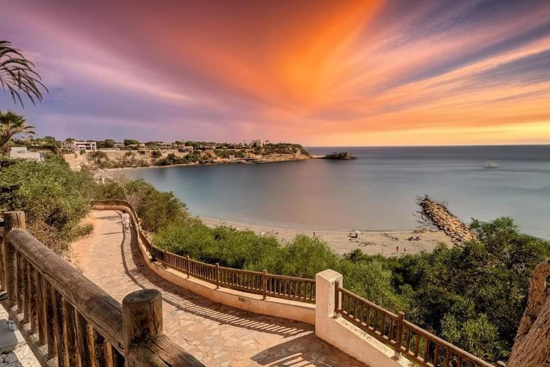 Casa Billarose - Lovely House Overlooking Pool & Walking Distance To The Beach And Restaurants Кабо Ройг Екстериор снимка
